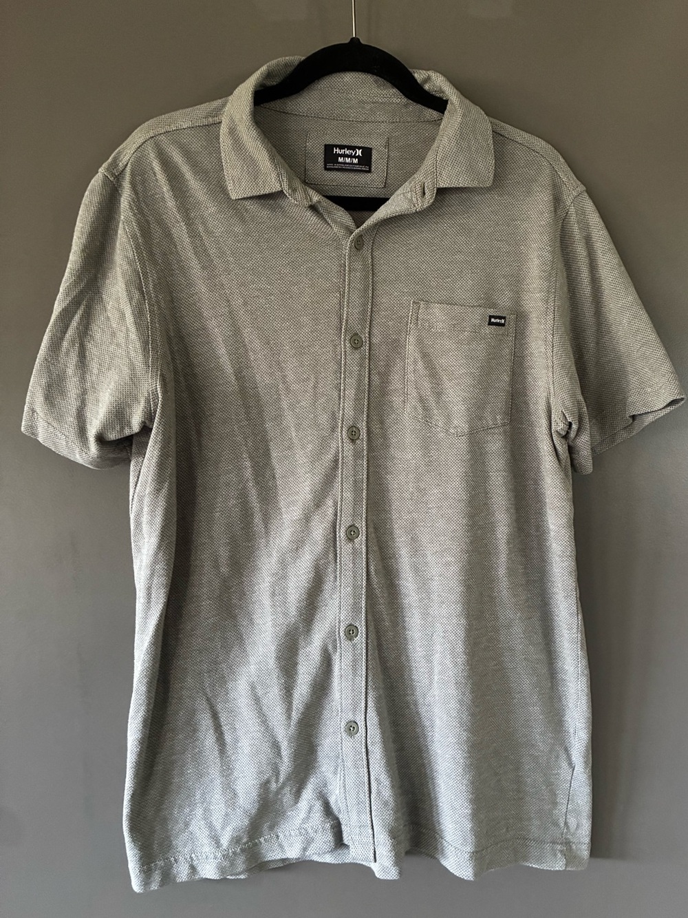 Hurley Men's Grey Short-Sleeve Button-Down Shirt